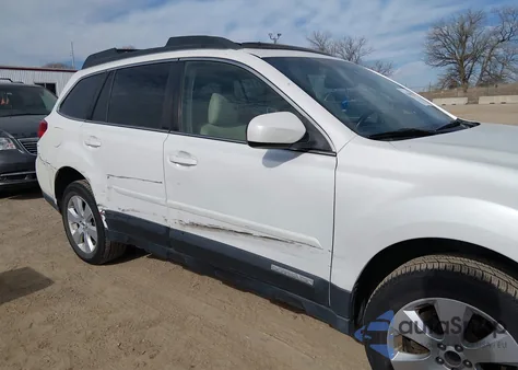 2012 Subaru Outback 2.5I Limited z USA, uszkodzony, nr VIN 4S4BRCKC4C3217847